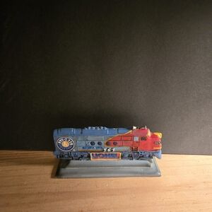 RARE LIONEL SANTA FE 167 RAILROAD TRAIN PAPERWEIGHT